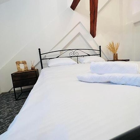 Apartament In Regim Hotelier King Mediaş 外观 照片