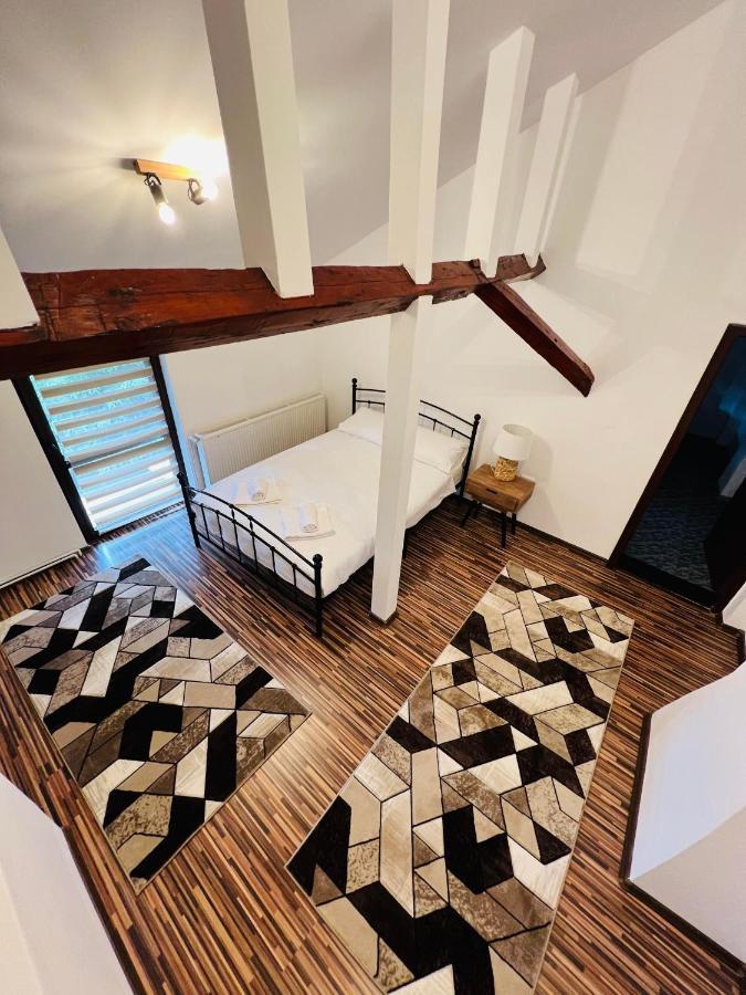 Apartament In Regim Hotelier King Mediaş 外观 照片